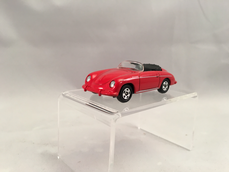 Illustration for article titled Tuetonic Tuesday: Tomica Porsche 356 Speedster